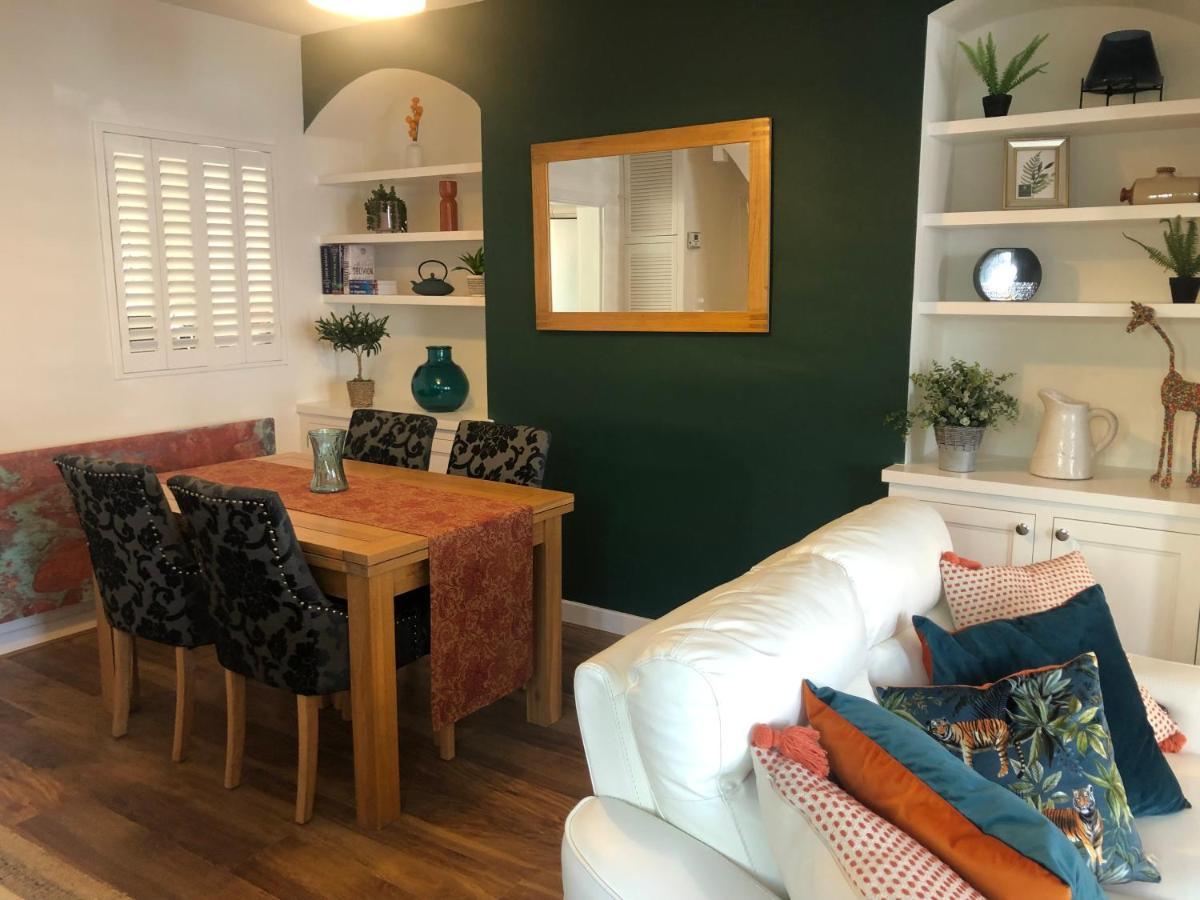Homely Victorian Terraced Town House With Parking. Taunton Esterno foto
