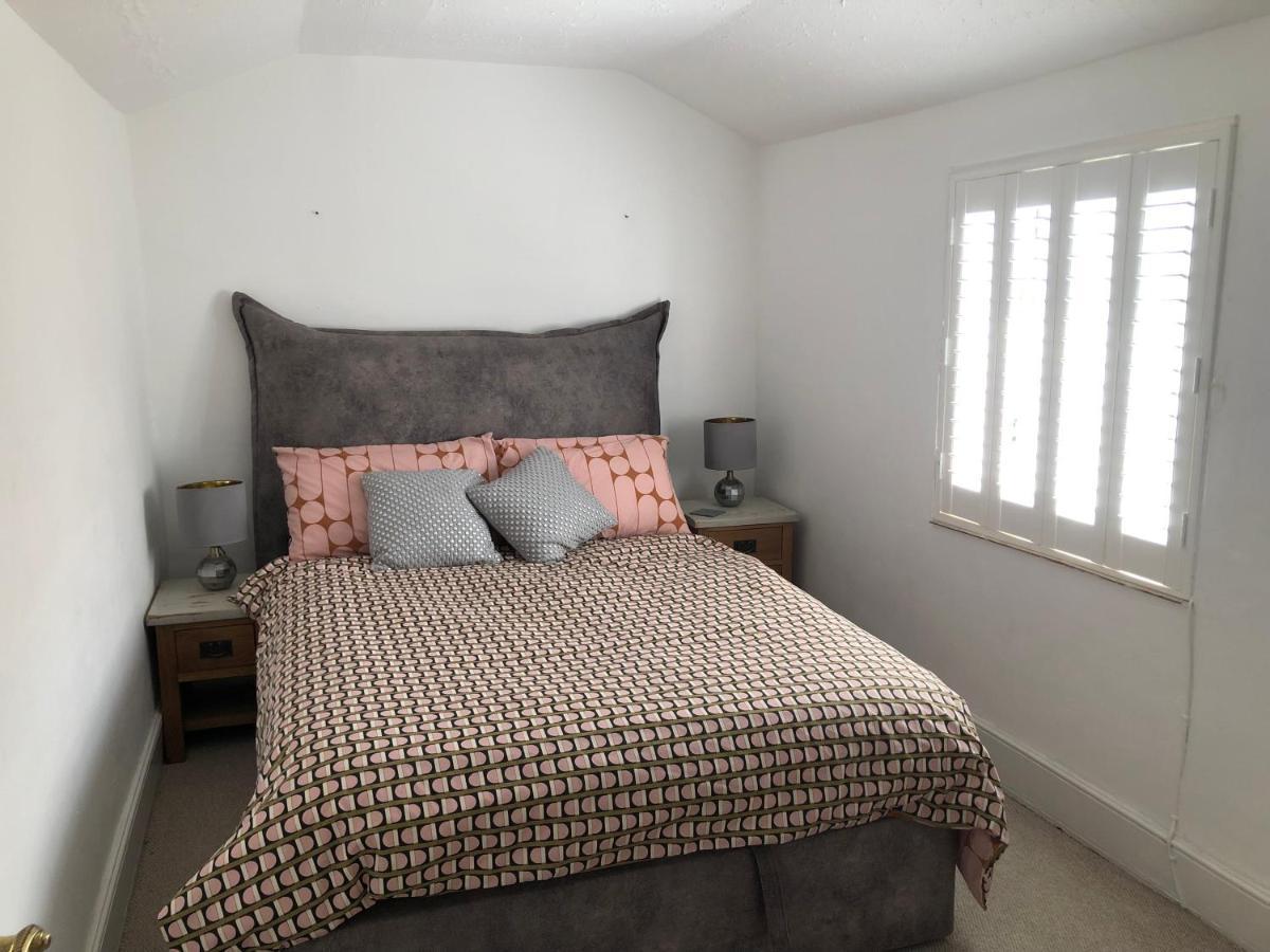 Homely Victorian Terraced Town House With Parking. Taunton Esterno foto